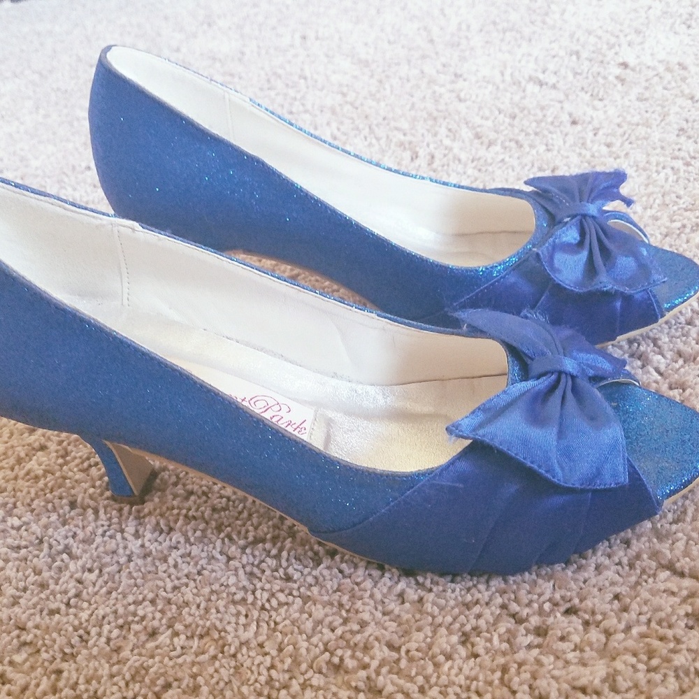 Blue sparkly heels